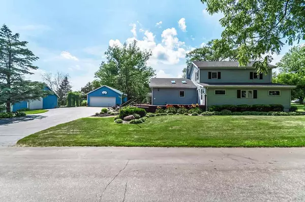 N2471 Sheldon St, Darien, WI 53114