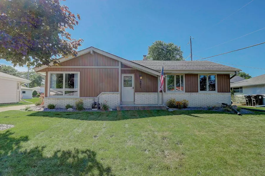 5971 S Indiana Ave, Cudahy, WI 53110