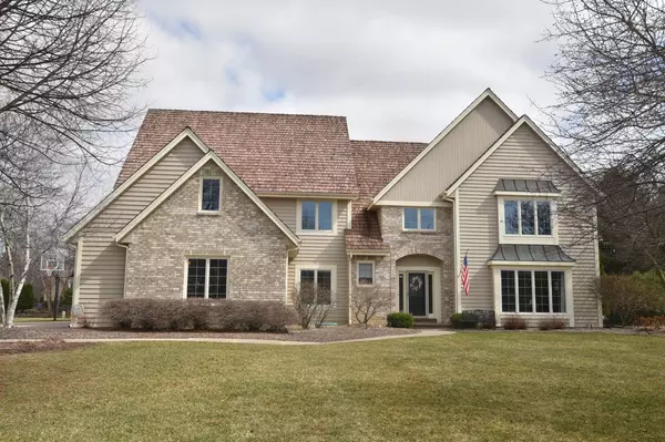 2790 Lancaster Ct, Brookfield, WI 53045