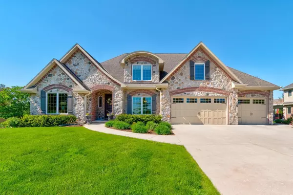 245 Settlers TRAIL, Sheboygan Falls, WI 53085