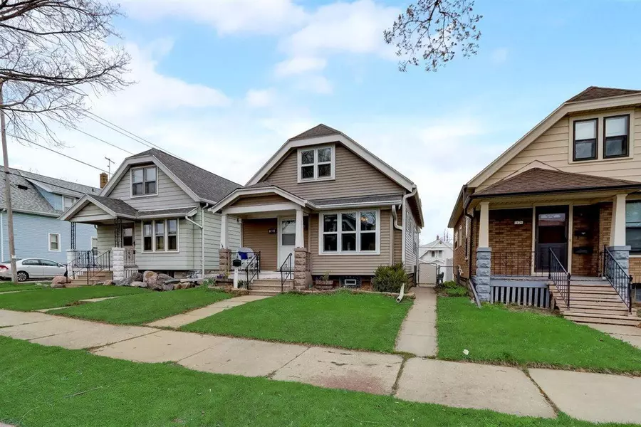 3622 E Edgerton Ave, Cudahy, WI 53110