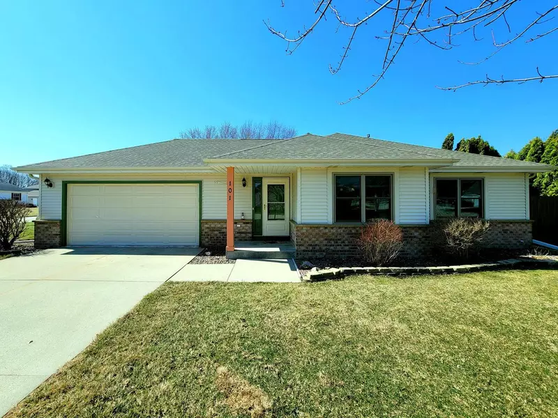 101 Meadow Lakes DRIVE, Random Lake, WI 53075