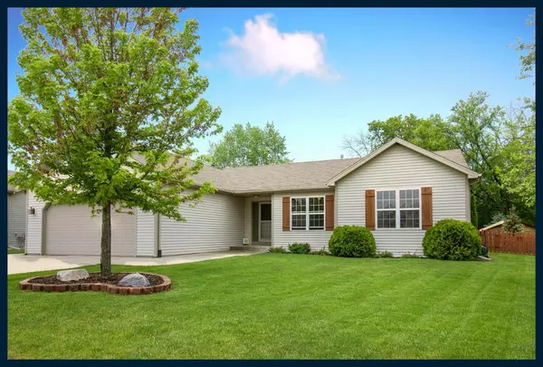 108 Green Ash LANE, Johnson Creek, WI 53094