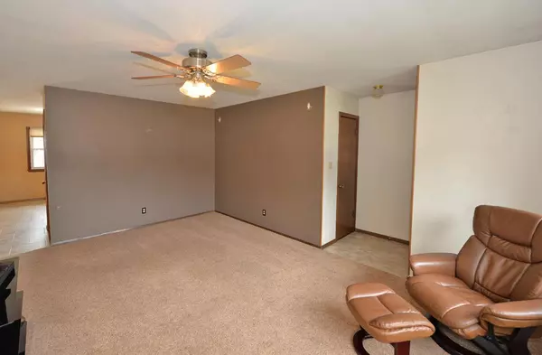 Cudahy, WI 53110,3226 E Henry Ave