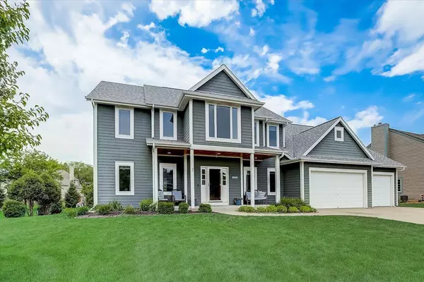 670 Majestic View Ln, Oconomowoc, WI 53066