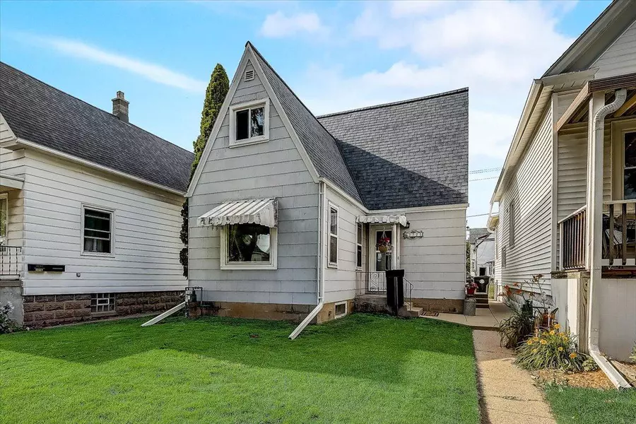 3720 E Underwood Ave, Cudahy, WI 53110