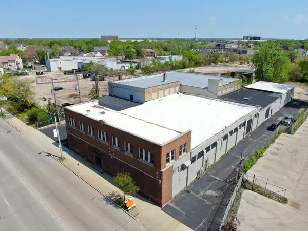 3258 W Fond Du Lac AVENUE, Milwaukee, WI 53210