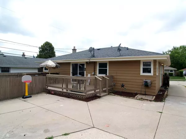 Cudahy, WI 53110,5752 S Robert Ave