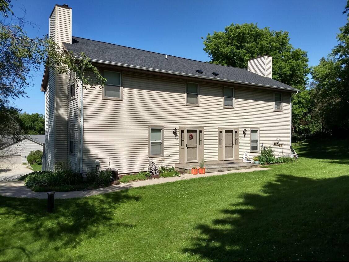 440 Hiview DRIVE, Brookfield, WI 53045