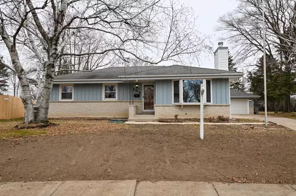 Milwaukee, WI 53224,8818 W Hustis Ct