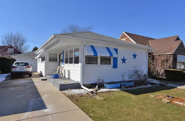 2312 James Blvd,  Racine,  WI 53403