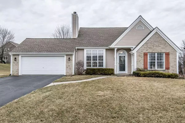 N50W16982 Maple Crest Ln, Menomonee Falls, WI 53051