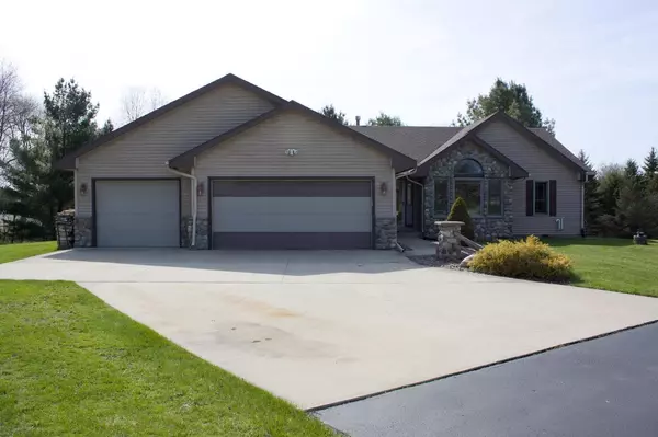 W375S10877 Prairie Ln, Eagle, WI 53119