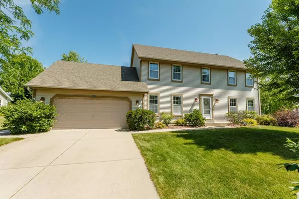 8720 W Elm Ct, Franklin, WI 53132