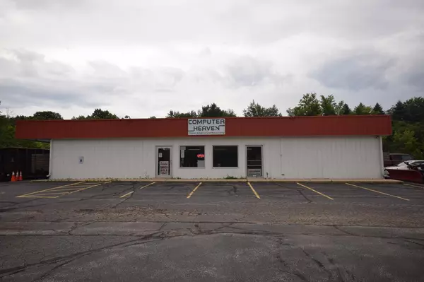 107 W Commerce Blvd #105, Slinger, WI 53086