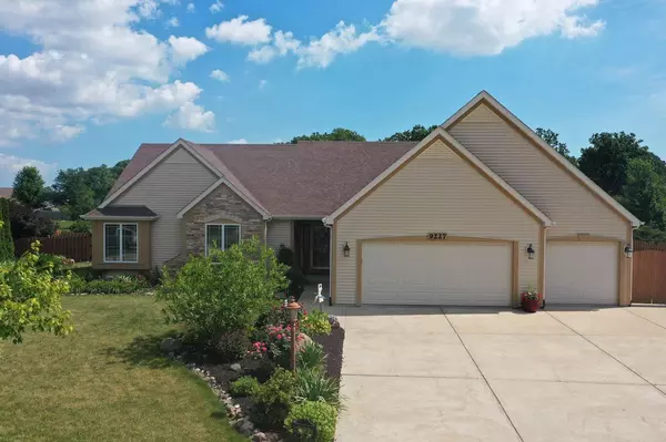 9227 62nd Ct, Pleasant Prairie, WI 53158