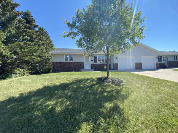 525 N 13th St, Oostburg, WI 53070