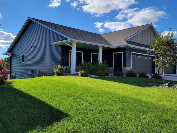 2962 Christenson Ln, Holmen, WI 54636