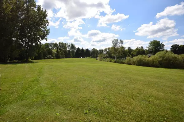 1606 VIVIAN COURT #1610, West Bend, WI 53090