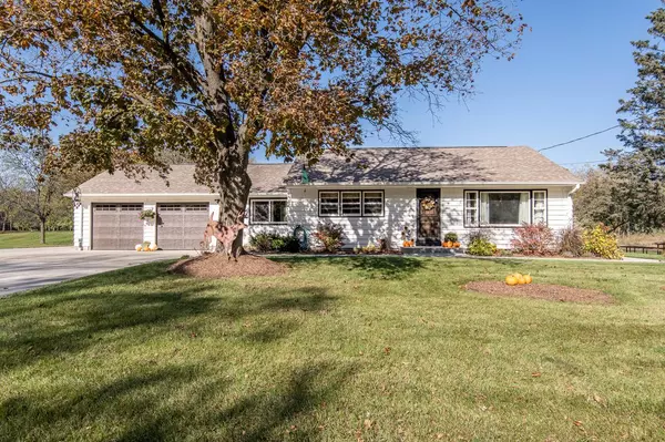 S38W33956 County Road D, Dousman, WI 53118