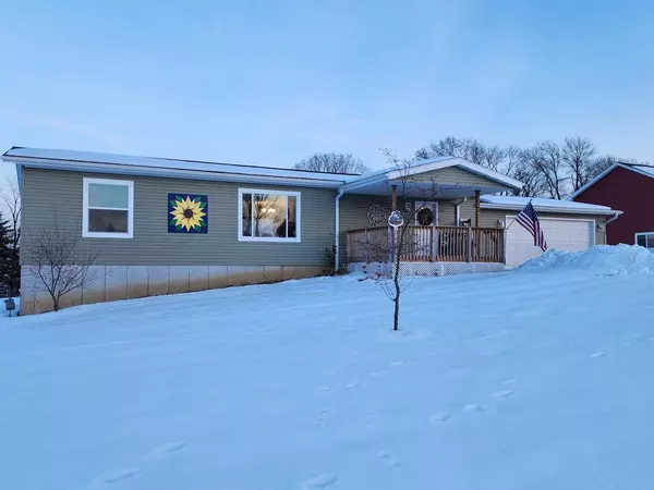 144 Meadow View DRIVE, Alma Center, WI 54611