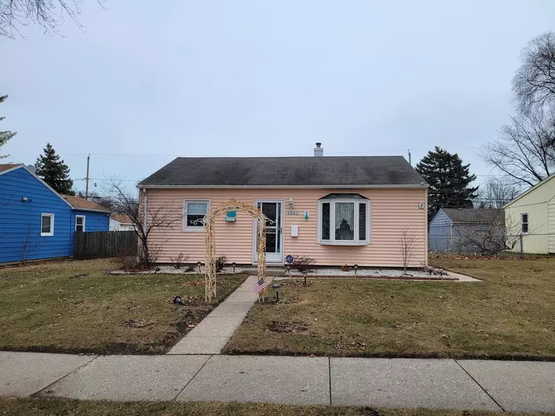 4440 S Pennsylvania AVENUE, Saint Francis, WI 53235