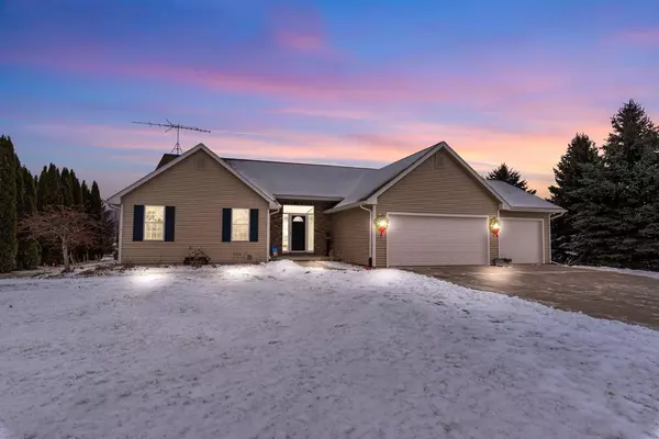 N7677 Redtail Ln, Malone, WI 53049