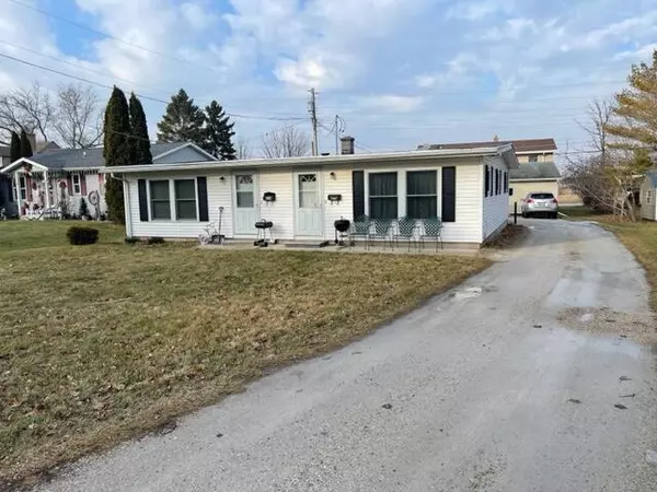 614 Leavens Ave #616, Sheboygan Falls, WI 53085