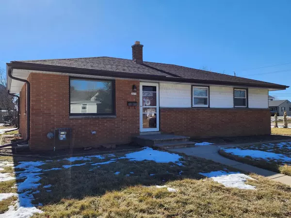 Saint Francis, WI 53235,2413 E Armour AVE