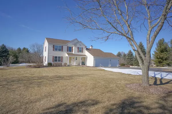W5015 Hawk ROAD, Elkhorn, WI 53121