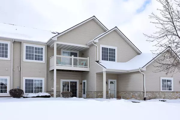 21727 Outcropping COURT #C, Lannon, WI 53046