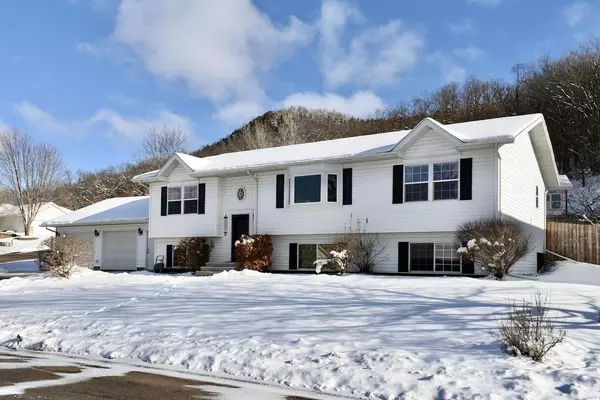 8850 Rollin Sunset DRIVE, Stockton, MN 55987