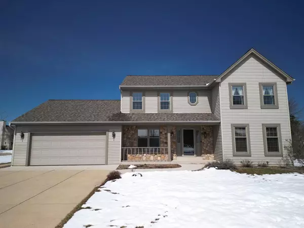 428 E Pheasant RUN, Oak Creek, WI 53154