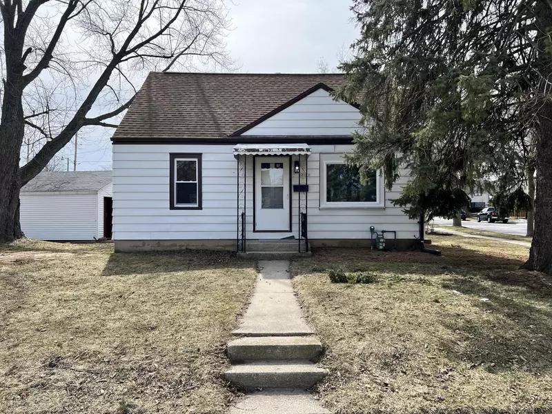 3003 E Allerton AVENUE, Saint Francis, WI 53235