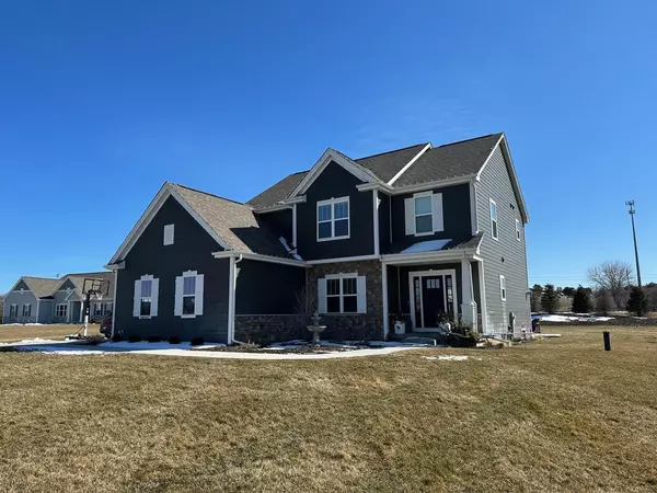 N68W27621 Steepleview LN, Hartland, WI 53029