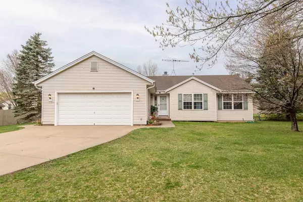 2532 Posekany LANE, East Troy, WI 53120