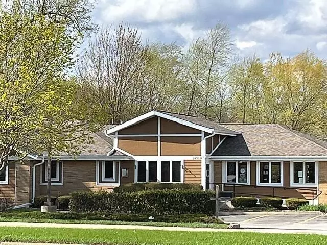 Brookfield, WI 53005,14320 W Greenfield AVENUE