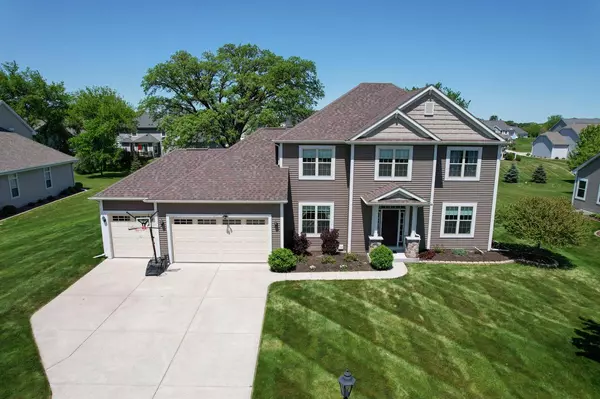 N44W22926 Bridge STREET, Pewaukee, WI 53072