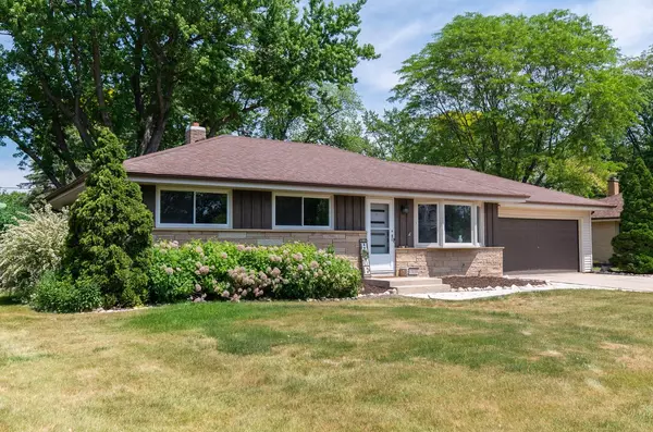 13110 W Cameron AVENUE, Butler, WI 53007