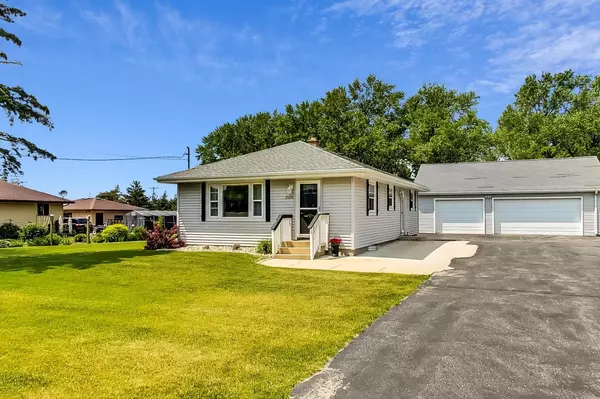 25206 Kickapoo DRIVE, Kansasville, WI 53139