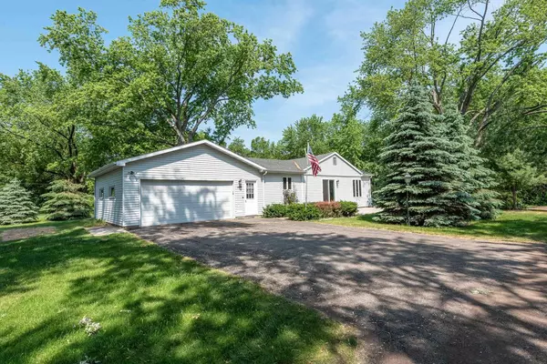 39422 104th STREET, Genoa City, WI 53128