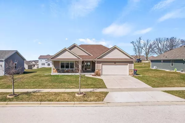 408 Conservancy DRIVE, Johnson Creek, WI 53038