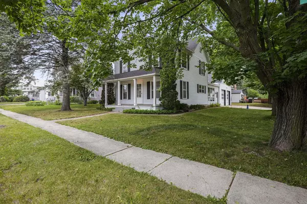 2144 Clark STREET, East Troy, WI 53120