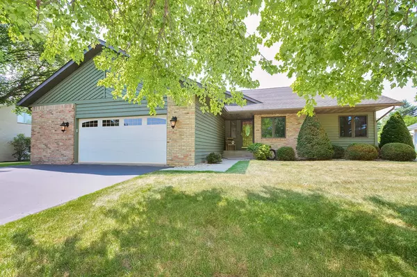 1201 Winged Foot DRIVE, Twin Lakes, WI 53181