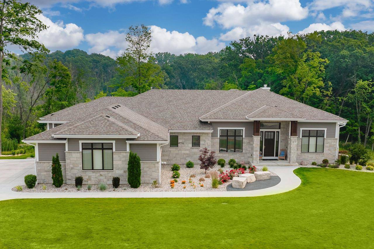 Brookfield, WI 53005,13740 Calla Lily LANE