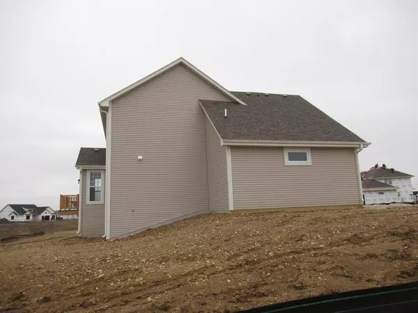 Oconomowoc, WI 53066,1548 Bluestem TRAIL