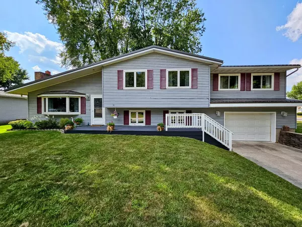 340 Wagon DRIVE, West Salem, WI 54669