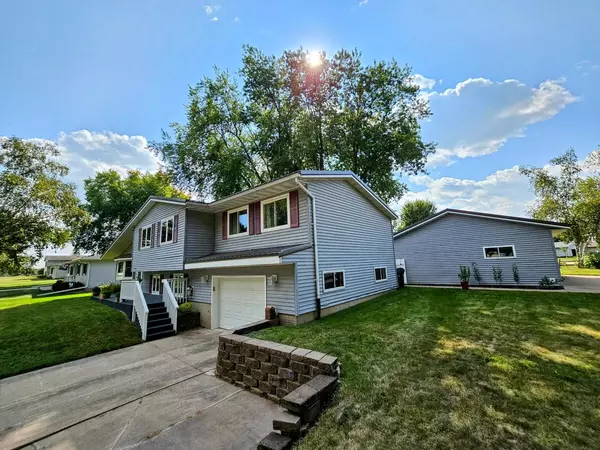 West Salem, WI 54669,340 Wagon DRIVE