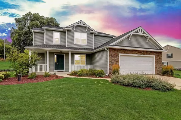 W380N8215 Rolling River COURT, Oconomowoc, WI 53066