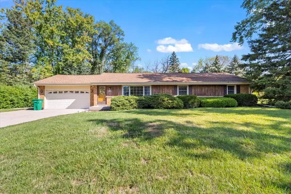 N58W15882 Cheryln DRIVE, Menomonee Falls, WI 53051